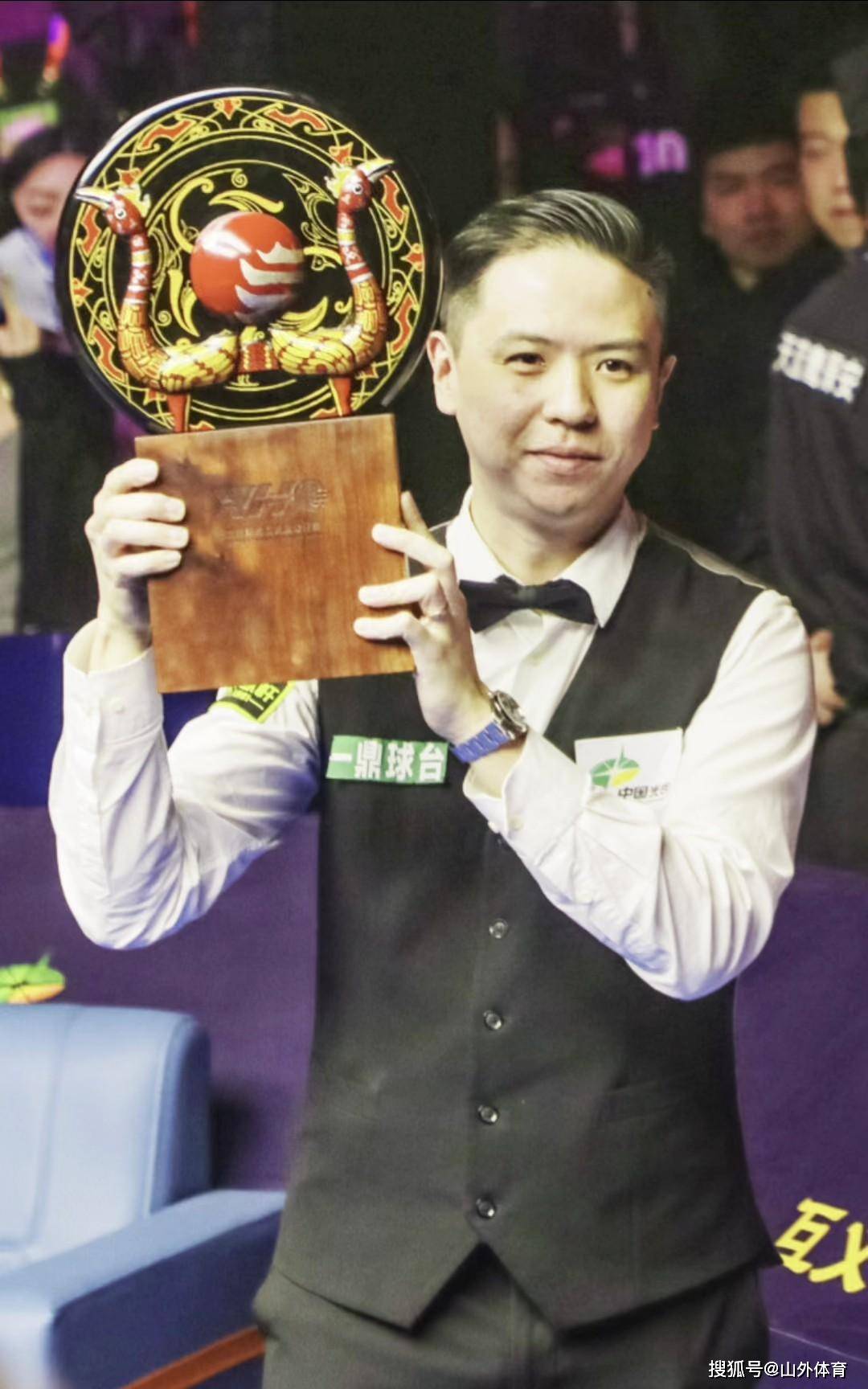 据双重说服 据双重说服